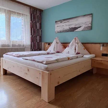 Haus Florian 아파트 *