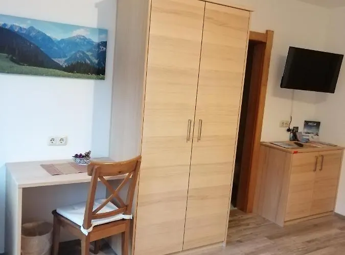 Haus Florian 아파트